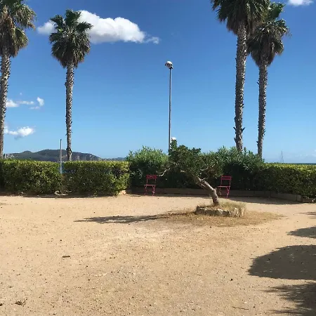 Blue Summer Vibes For 4p, Ac, Parking, Beachfront, Access -5